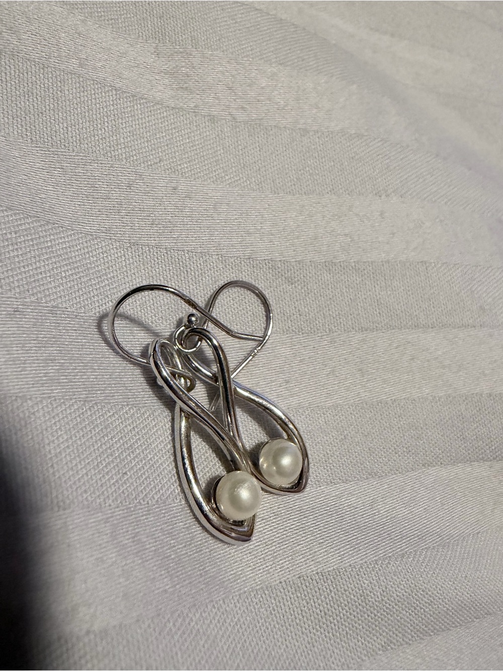 Elegant Silver Pearl Drop Earrings